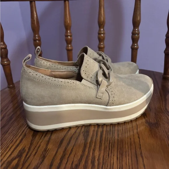 Women's Tan Platform Loafers - Picture 2 of 5